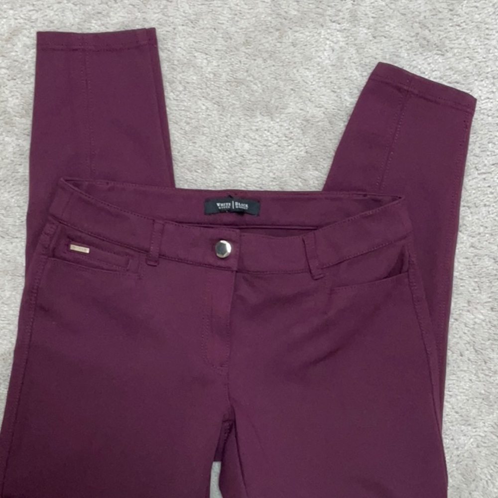 WHITE HOUSE/BLACK MARKET SKINNY PANTS